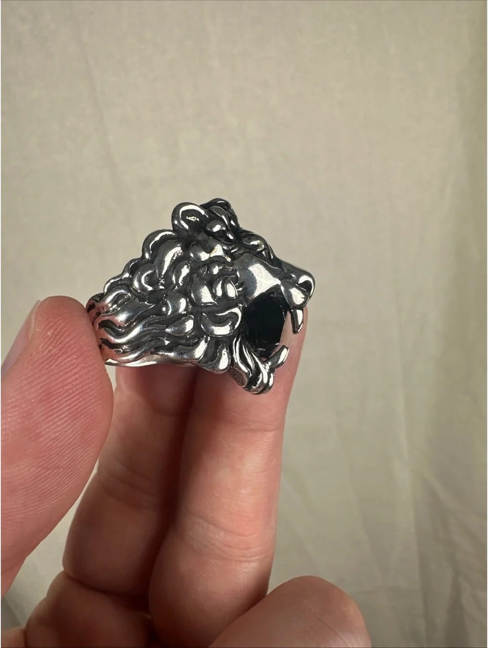 GUCCI Lion Head Ring Black Silver Tone Sz 23 Made in Italy